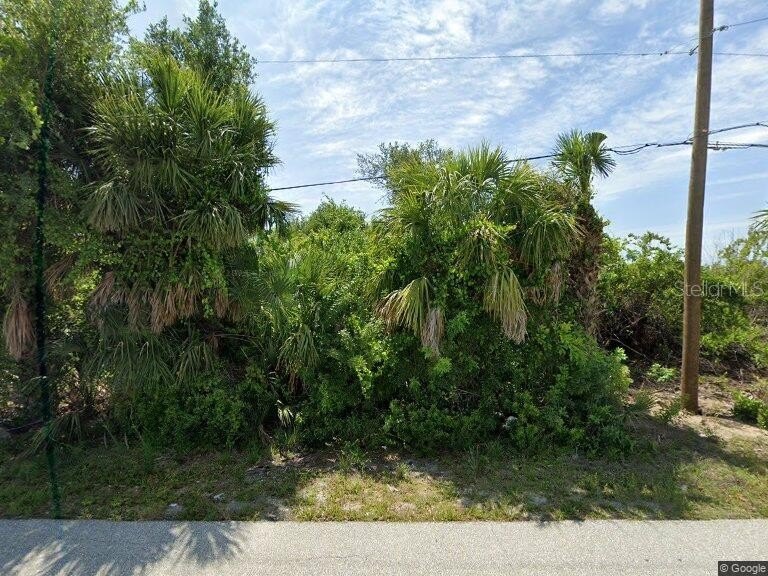 Great lot on the March Waterway!  Close to everything location - Beach Lot for sale in Englewood, Florida on Beachhouse.com