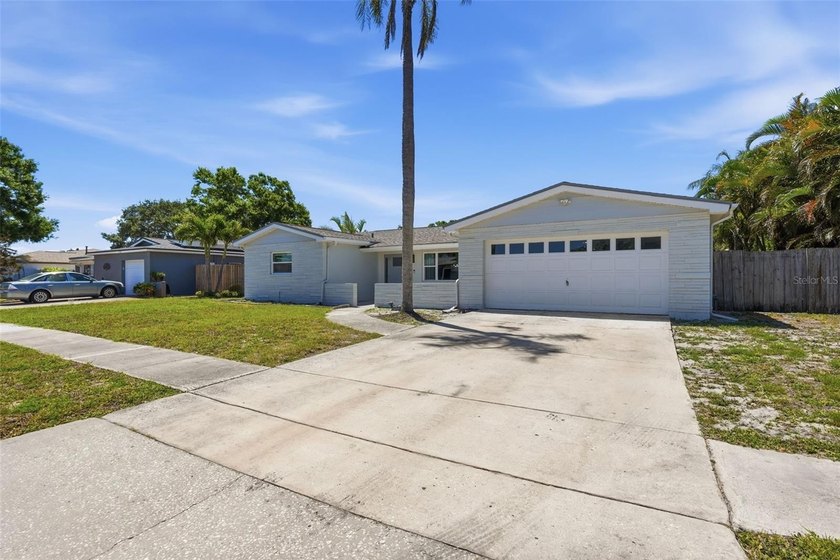 Under contract-accepting backup offers. One or more photo(s) has - Beach Home for sale in Seminole, Florida on Beachhouse.com