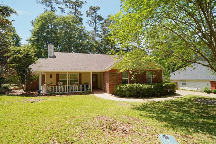 Welcome Home to this FANTASTIC 4 Bed / 3 FULL Bath home in - Beach Home for sale in Tallahassee, Florida on Beachhouse.com