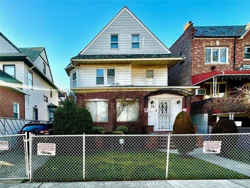 FULLY DETACHED EXTRA-LARGE(24 FT WIDE HOUSE SIZE) 3 STORY, LEGAL - Beach Home for sale in Brooklyn, New York on Beachhouse.com