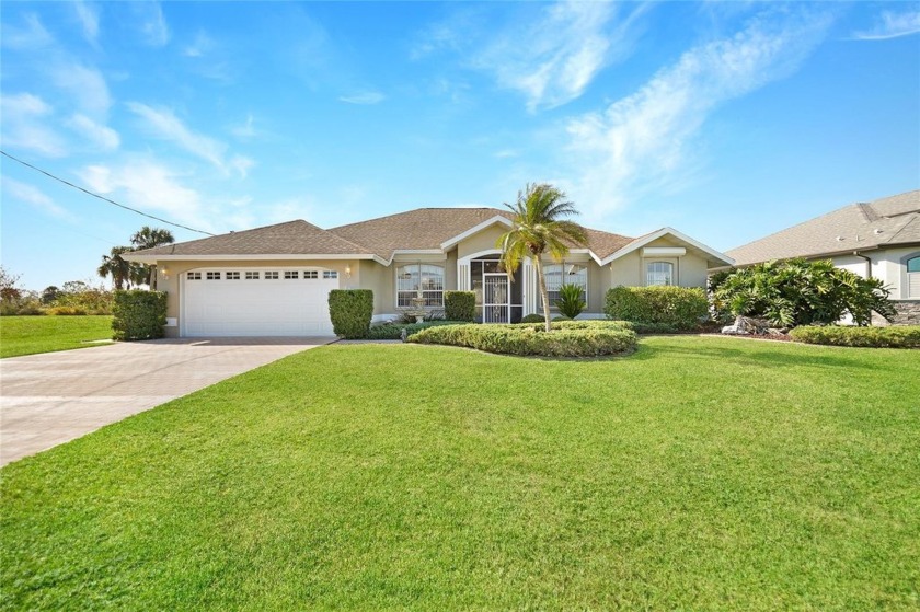 Under contract-accepting backup offers. THIS IS THE ONE! - Beach Home for sale in Rotonda West, Florida on Beachhouse.com