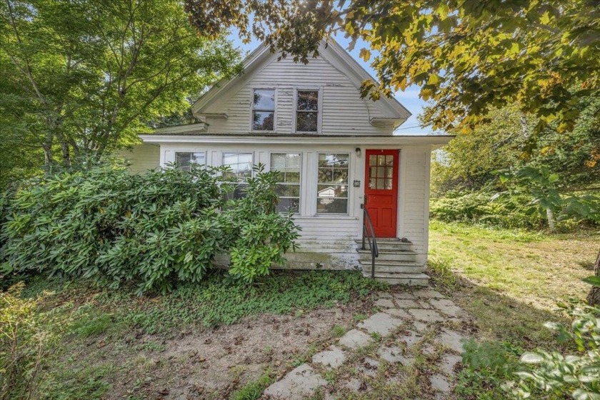 In-Town house bordering the the golf course. 
Two bedrooms and - Beach Home for sale in Castine, Maine on Beachhouse.com