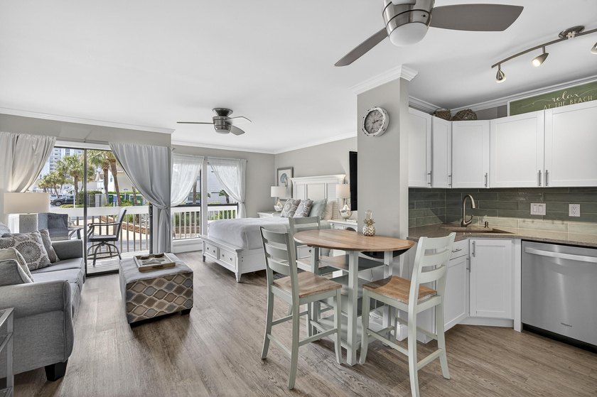 THIS IS A RENTAL MACHINE! Generating $40,715 in gross rental - Beach Condo for sale in Destin, Florida on Beachhouse.com