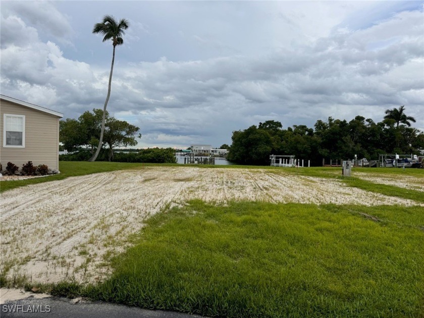 This is a beautiful lot with wonderful views of the - Beach Lot for sale in Fort Myers, Florida on Beachhouse.com