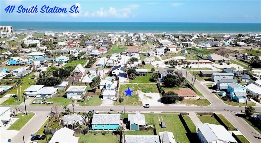 Oversized lot with prime beach side Old Town location. This - Beach Lot for sale in Port Aransas, Texas on Beachhouse.com