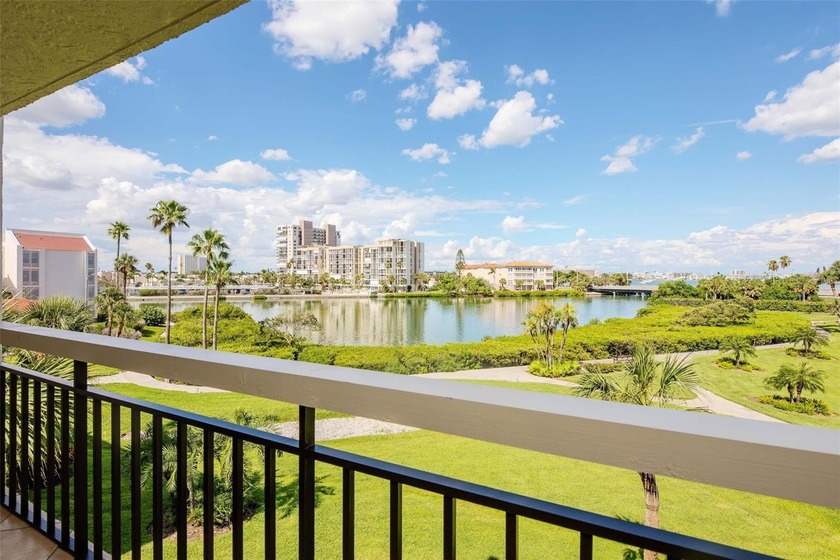 ***OWNER FINANCING***NO AGE RESTRICTIONS***ONE OF THE LOWEST - Beach Condo for sale in South Pasadena, Florida on Beachhouse.com