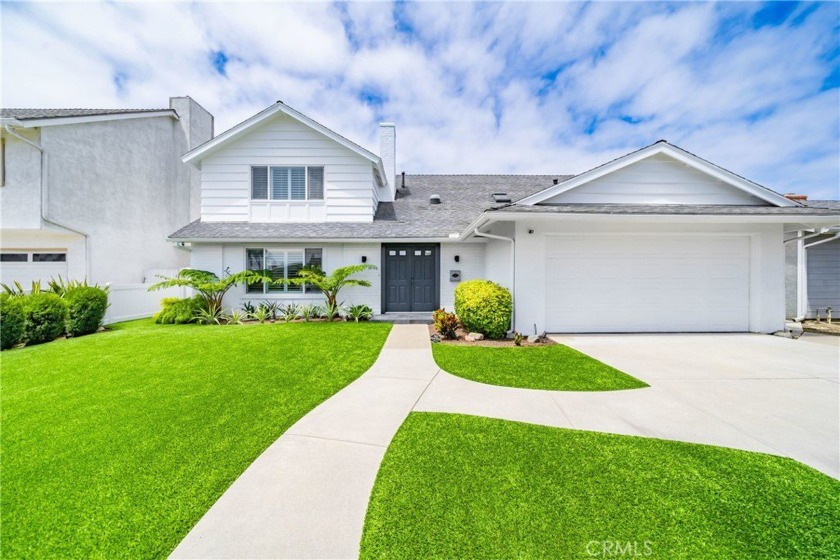 Welcome to this exceptional, renovated home blending high-end - Beach Home for sale in Huntington Beach, California on Beachhouse.com