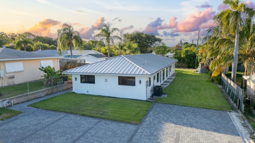 *DO NOT WALK PROPERTY*construction completed! Everything in this - Beach Townhome/Townhouse for sale in Delray Beach, Florida on Beachhouse.com