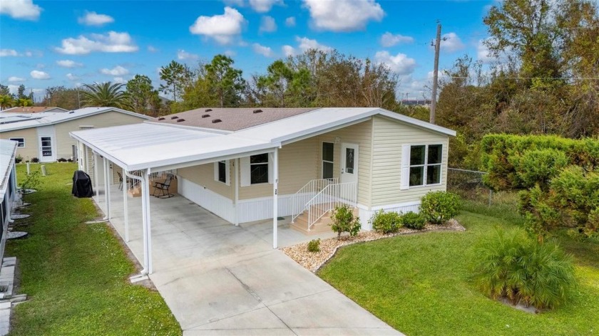 Welcome to this elegant and spacious 2-bedroom, 2-bathroom - Beach Home for sale in Punta Gorda, Florida on Beachhouse.com