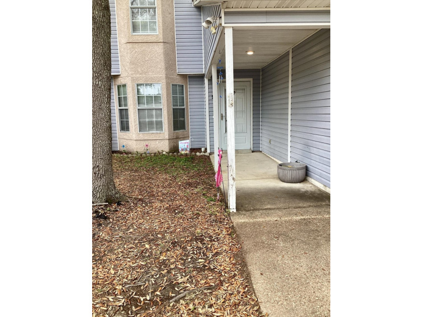 PRICE REDUCTION! SELLERS ARE OFFERING $5K TOWARD BUYERS CLOSING - Beach Home for sale in Fort Walton Beach, Florida on Beachhouse.com