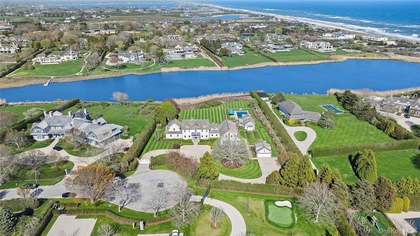 Tucked away at the end of a private cul-de-sac in the heart of - Beach Home for sale in Southampton, New York on Beachhouse.com