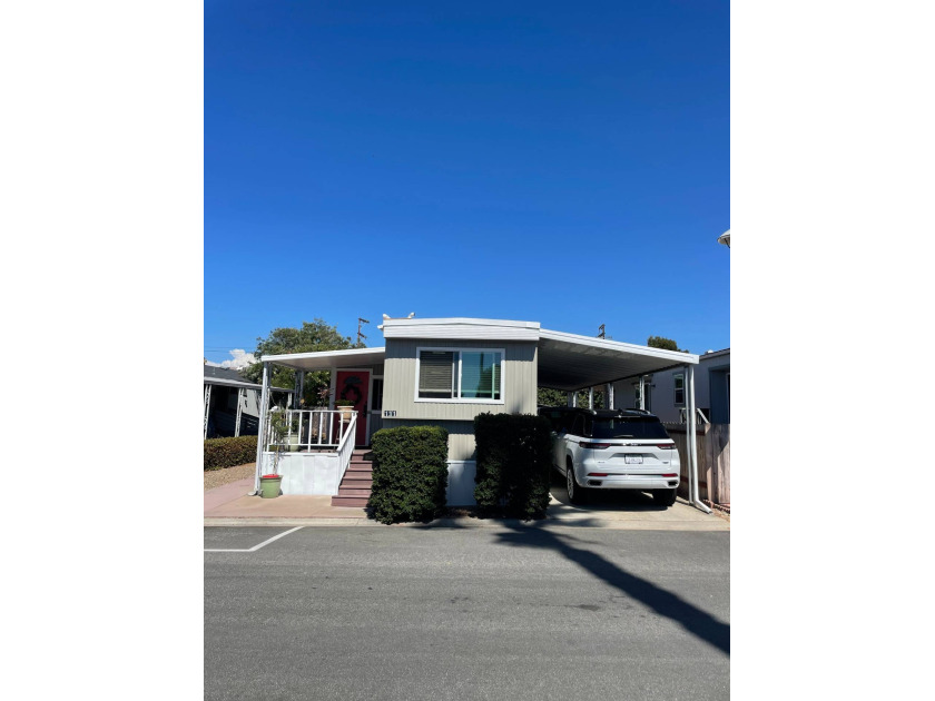 This 2 BD/1 BA house is located on a huge lot in the - Beach Home for sale in San Diego, California on Beachhouse.com