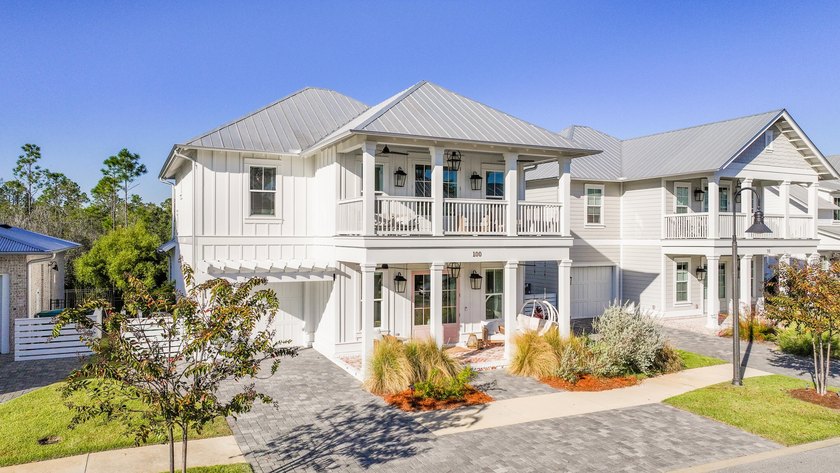 Welcome to 100 White Cottage Rd., a beautiful custom beach - Beach Home for sale in Santa Rosa Beach, Florida on Beachhouse.com