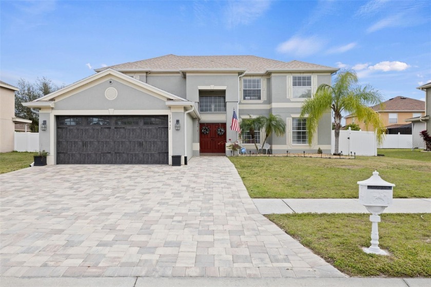NO CDD FEES AND VERY LOW HOA FEE!! Welcome to your Dream Home in - Beach Home for sale in Riverview, Florida on Beachhouse.com