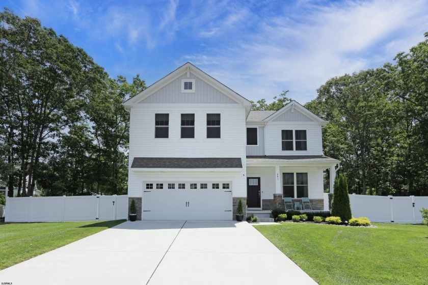 Harbor Pines Beauty! Well maintained DR Horton Hadley Model - Beach Home for sale in Egg Harbor Township, New Jersey on Beachhouse.com