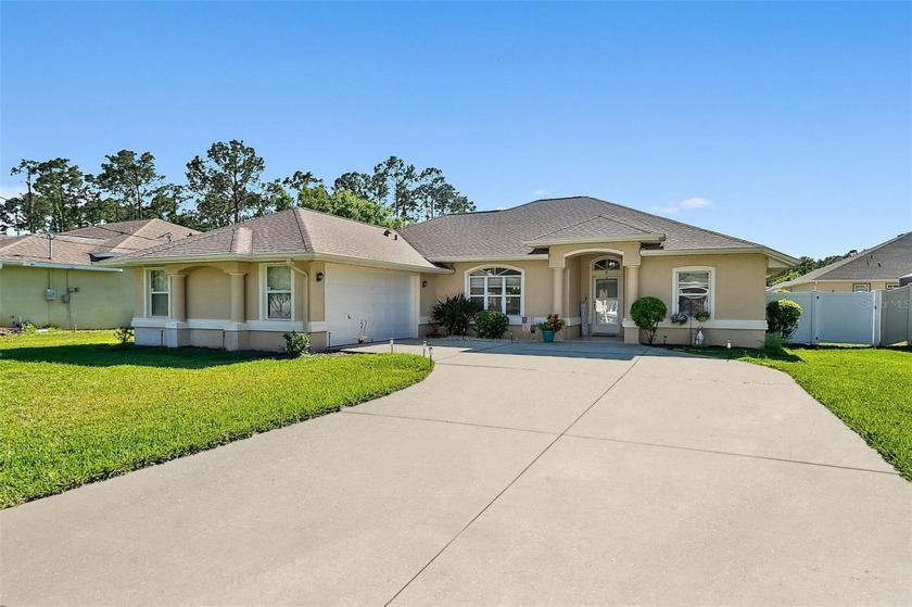 Are you looking for a move-in ready home?  This fantastic open - Beach Home for sale in Palm Coast, Florida on Beachhouse.com