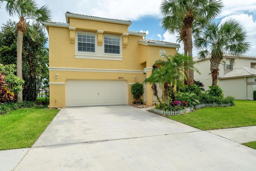 Welcome HOME! The freshly painted exterior and interior of the - Beach Home for sale in Lake Worth, Florida on Beachhouse.com