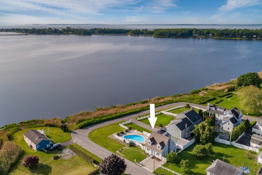 South Cove property with spectacular, panoramic views extending - Beach Home for sale in Old Saybrook, Connecticut on Beachhouse.com