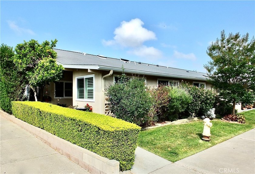 Mutual 14... Remodeled 2 bedroom 2 bathroom unit... conveniently - Beach Other for sale in Seal Beach, California on Beachhouse.com