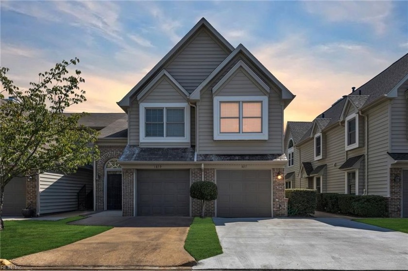 Check out this lovely 1-story, 1st floor condo in Great Neck - Beach Condo for sale in Virginia Beach, Virginia on Beachhouse.com