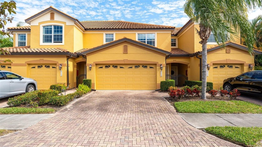 LIVE THE MAINTENANCE FREE LIFESTYLE IN LAKEWOOD RANCH COUNTRY - Beach Condo for sale in Lakewood Ranch, Florida on Beachhouse.com
