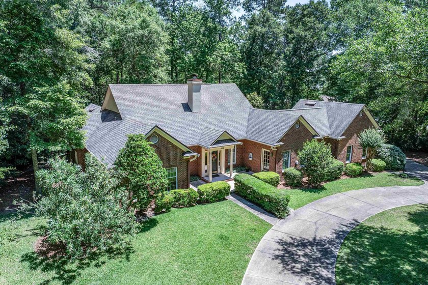 Beautifully maintained all-brick home nestled in the highly - Beach Home for sale in Tallahassee, Florida on Beachhouse.com