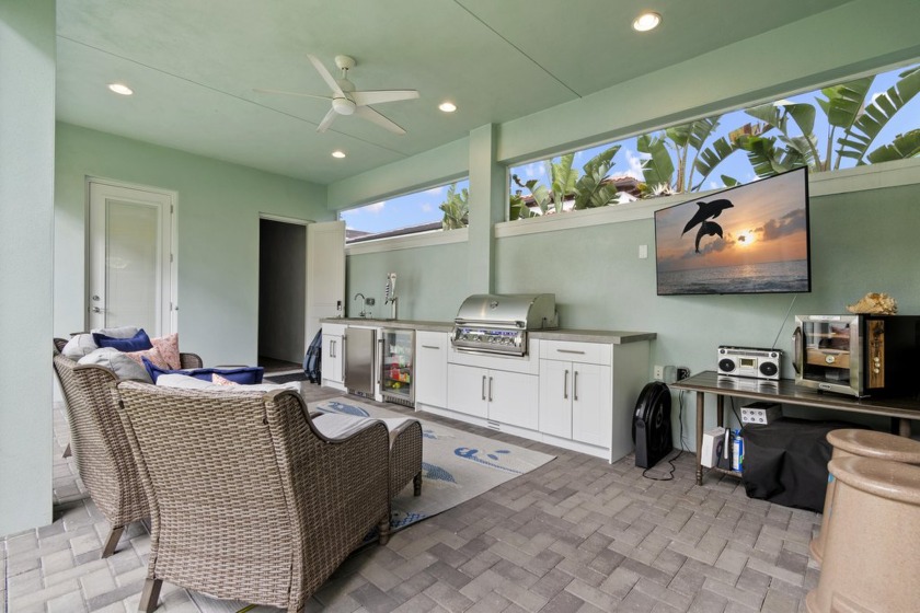 Beautifully upgraded Alton Park G / Durham model on a coveted - Beach Home for sale in Palm Beach Gardens, Florida on Beachhouse.com