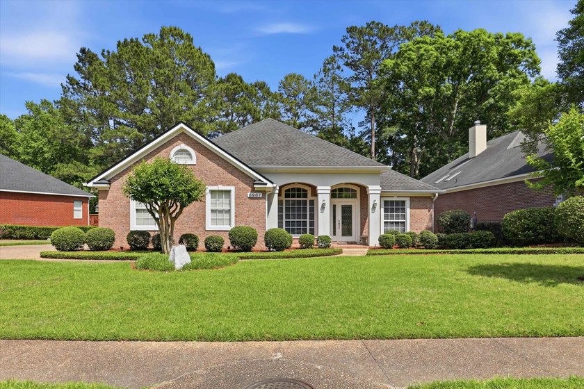 Beautifully maintained, this one-owner home features a new roof - Beach Home for sale in Tallahassee, Florida on Beachhouse.com