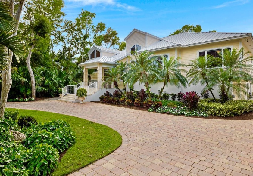 This Beautiful Home on the Hammock Course with a Gourmet Kitchen - Beach Home for sale in Key Largo, Florida on Beachhouse.com