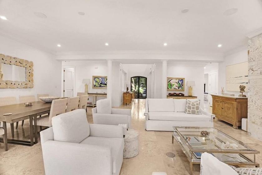 This gorgeous, top of the line home is five years new, offering - Beach Home for sale in Key Largo, Florida on Beachhouse.com