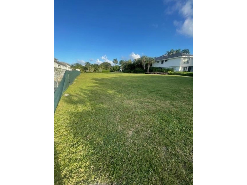 Discover an exceptional opportunity to build your dream home in - Beach Lot for sale in Key Largo, Florida on Beachhouse.com
