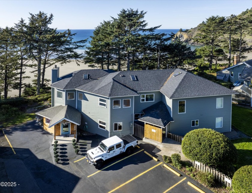 OPEN HOUSE 1/10/25 3-6PMTyee Lodge: Step into this charming - Beach Home for sale in Newport, Oregon on Beachhouse.com