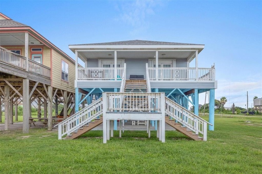 **Charming Beachfront Cottage - Your Coastal Retreat Awaits!** - Beach Home for sale in Cameron, Louisiana on Beachhouse.com