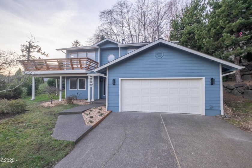 Complete renovation and remodel by a licensed builder that - Beach Home for sale in Lincoln City, Oregon on Beachhouse.com