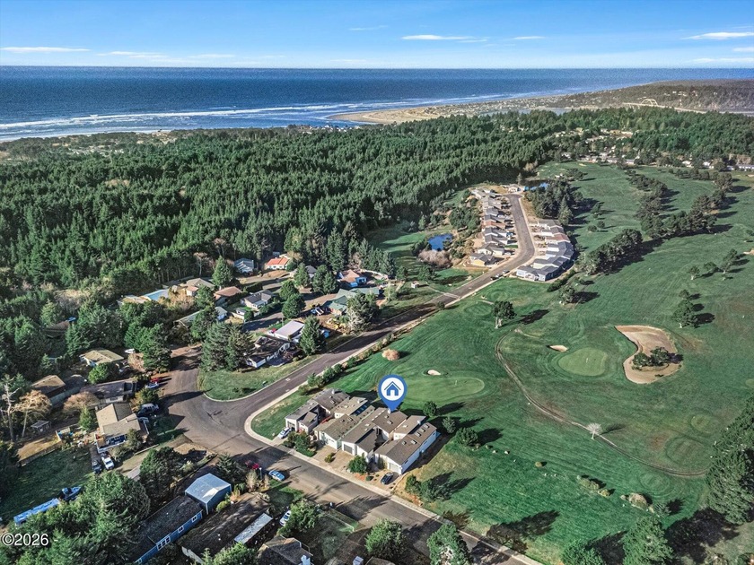 Experience refined golf-course living on the 6th green of the - Beach Home for sale in Waldport, Oregon on Beachhouse.com