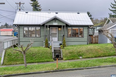 Beach Home Active Under Contract in Port Angeles, Washington