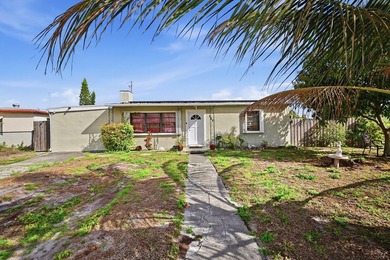 Beach Home Sale Pending in West Palm Beach, Florida