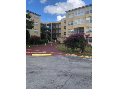 Beach Condo For Sale in Lauderdale Lakes, Florida