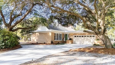 Beach Home For Sale in Pawleys Island, South Carolina