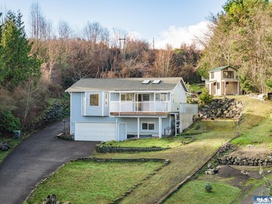 Beach Home For Sale in Sequim, Washington