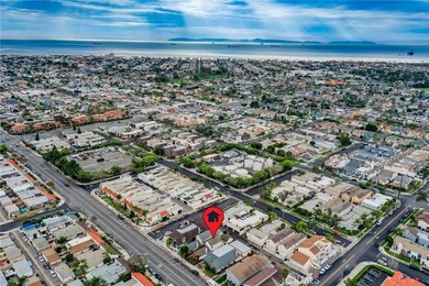 Beach Home For Sale in Huntington Beach, California