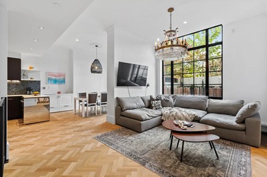 Beach Condo For Sale in New York, New York