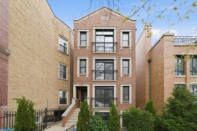 Beach Condo Active Under Contract in Chicago, Illinois