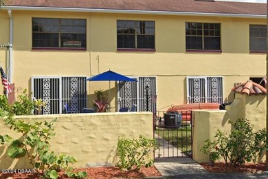 Beach Condo For Sale in Daytona Beach, Florida