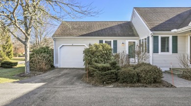 Beach Condo For Sale in Mashpee, Massachusetts