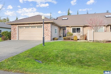 Townhome/Townhouse For Sale in Sequim image photo picture