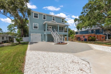 Beach Home For Sale in Palm Harbor, Florida