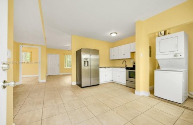 Beach Townhome/Townhouse Sale Pending in North Miami Beach, Florida