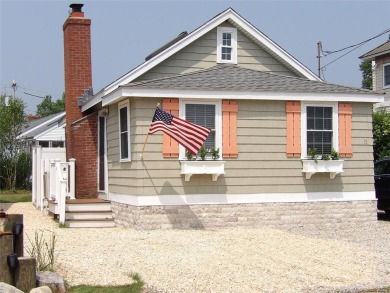 Beach Home Sale Pending in Old Saybrook, Connecticut