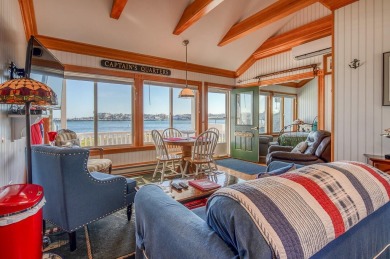 Beach Condo For Sale in Oak Bluffs, Massachusetts